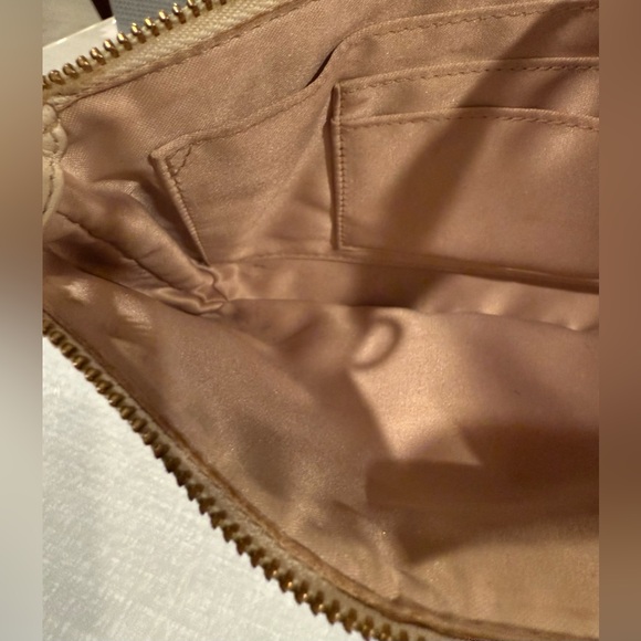 COACH Off-White Croc Embossed Leather Crossbody Shoulder Wristlet Bag Pre-Loved - Picture 9 of 12